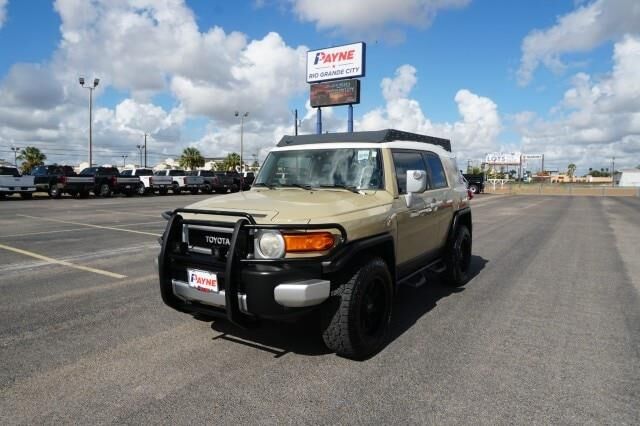 2013 Toyota FJ Cruiser Base