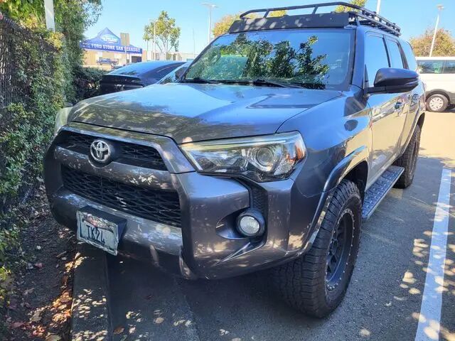 2016 Toyota 4Runner SR5 — photo 1 of 13