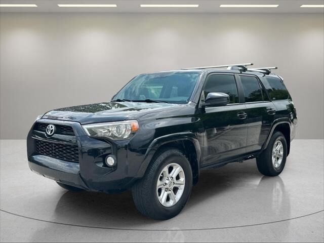 2019 Toyota 4Runner SR5 — photo 1 of 39