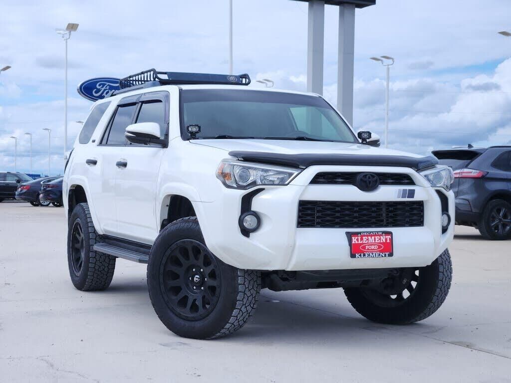 2019 Toyota 4Runner SR5 Premium — photo 1 of 1