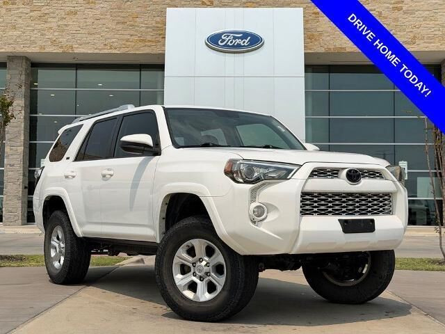 2016 Toyota 4Runner SR5 — photo 1 of 39