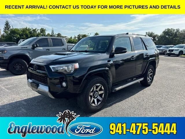 2019 Toyota 4Runner SR5 — photo 1 of 29