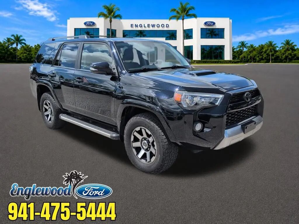 2019 Toyota 4Runner SR5 — photo 1 of 13