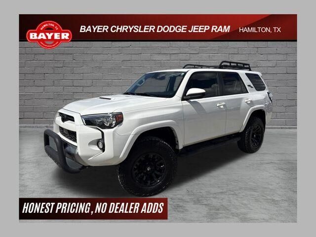 2020 Toyota 4Runner SR5 — photo 1 of 26