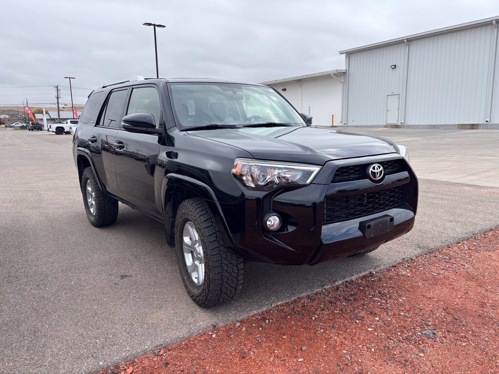 2016 Toyota 4Runner SR5 Premium — photo 1 of 13
