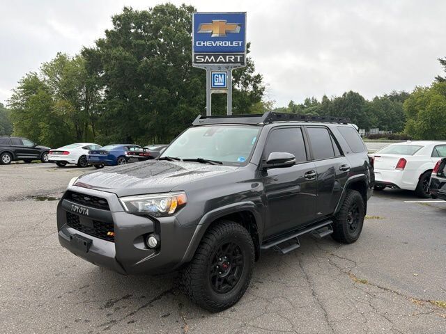2020 Toyota 4Runner SR5 Premium — photo 1 of 11