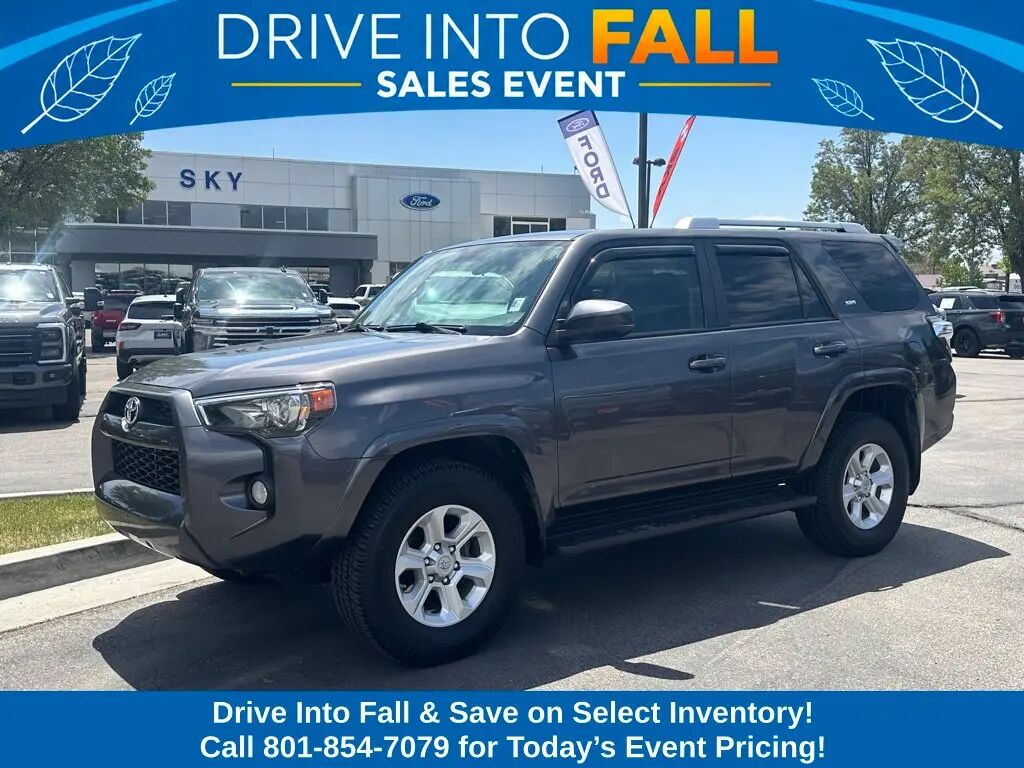 2017 Toyota 4Runner SR5 — photo 1 of 13