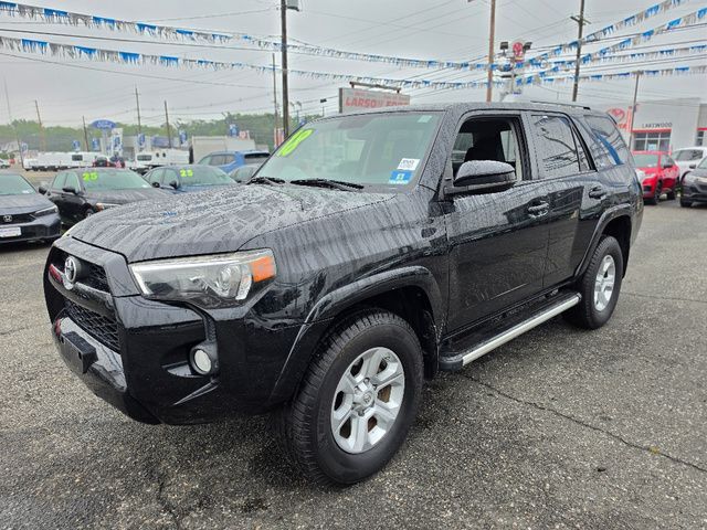 2018 Toyota 4Runner SR5 — photo 1 of 13