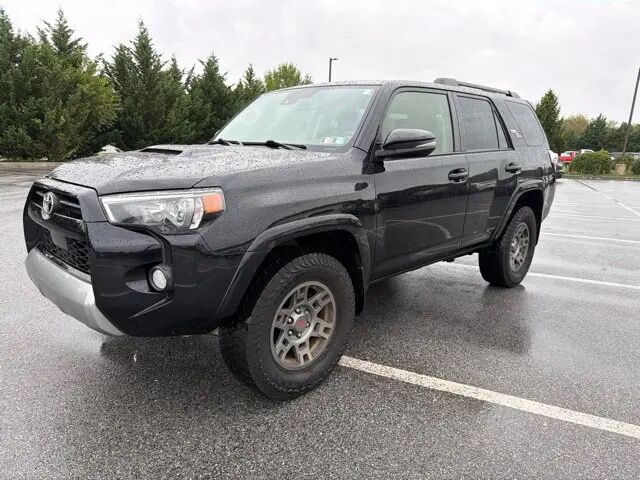 2020 Toyota 4Runner TRD Off-Road Premium — photo 1 of 5