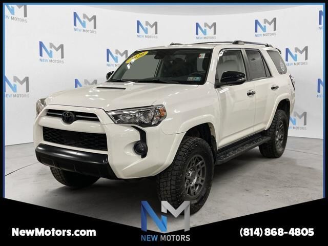 2020 Toyota 4Runner SR5 — photo 1 of 13