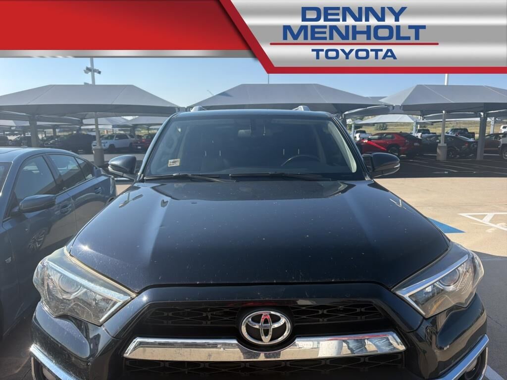 2018 Toyota 4Runner SR5 — photo 1 of 4