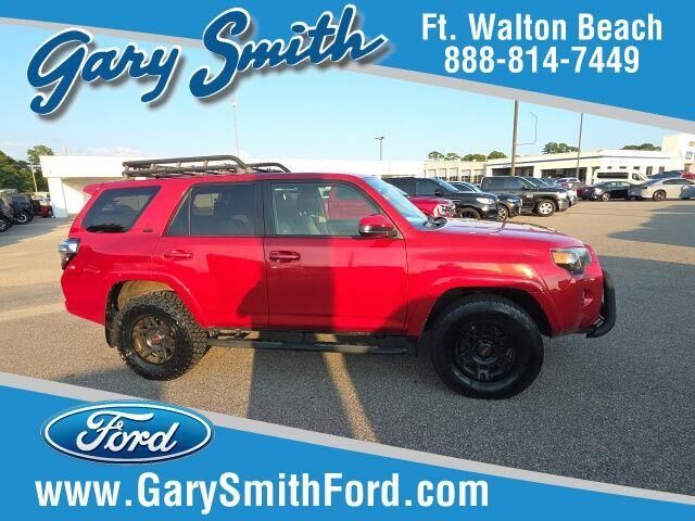 2018 Toyota 4Runner SR5 — photo 1 of 13
