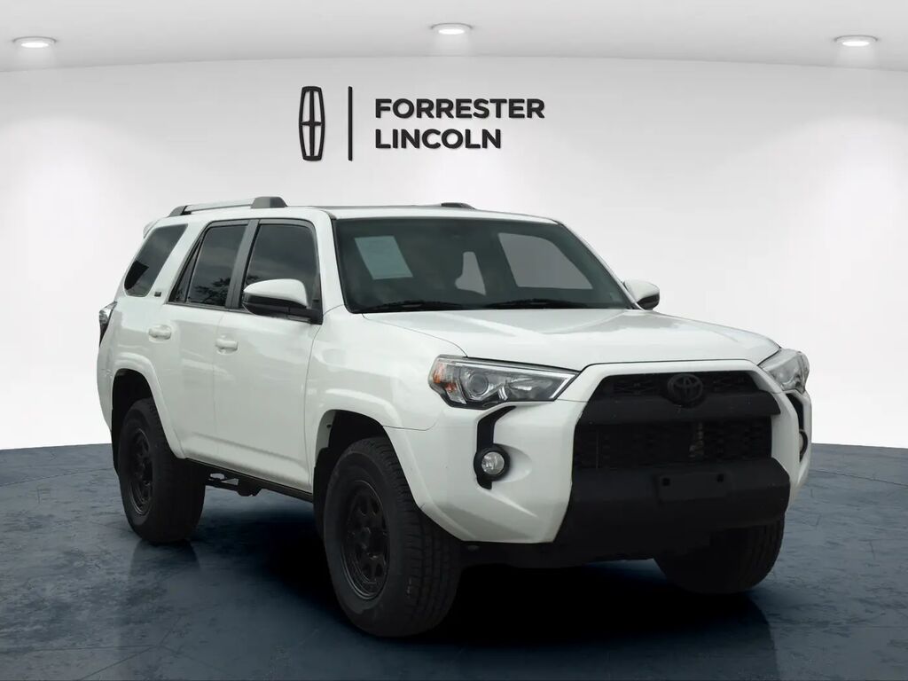 2019 Toyota 4Runner SR5 — photo 1 of 13