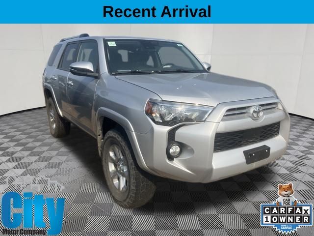 2020 Toyota 4Runner SR5 Premium — photo 1 of 3