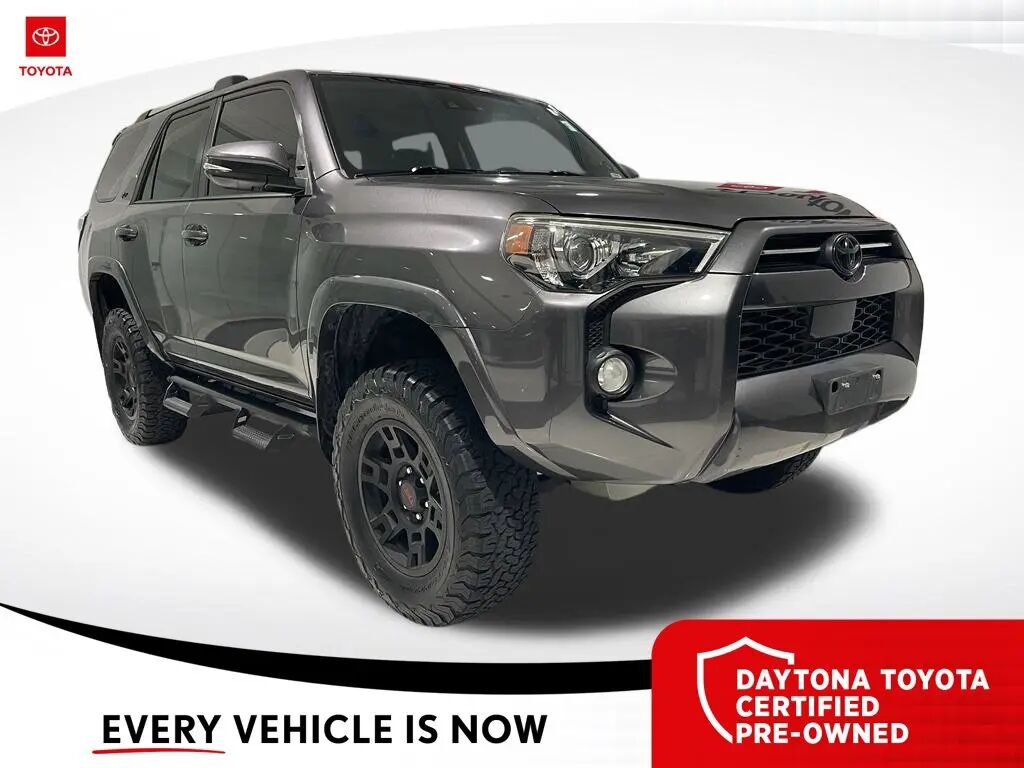 2020 Toyota 4Runner SR5 Premium — photo 1 of 10