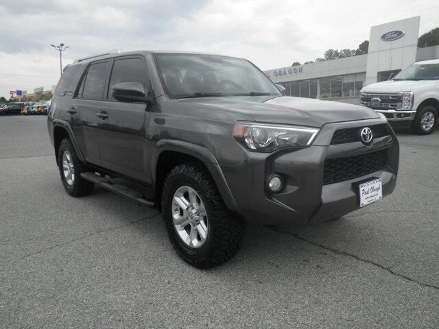 2016 Toyota 4Runner SR5 — photo 1 of 13
