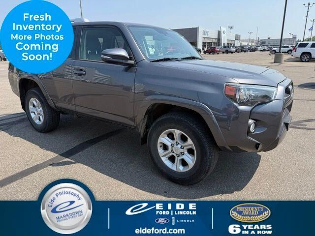 2018 Toyota 4Runner SR5 Premium — photo 1 of 36