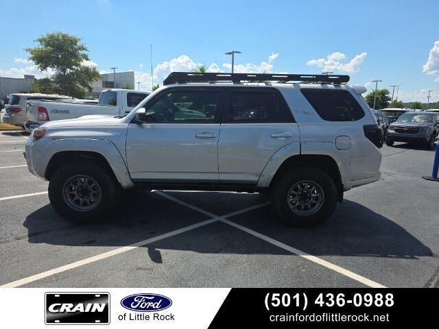 2020 Toyota 4Runner SR5