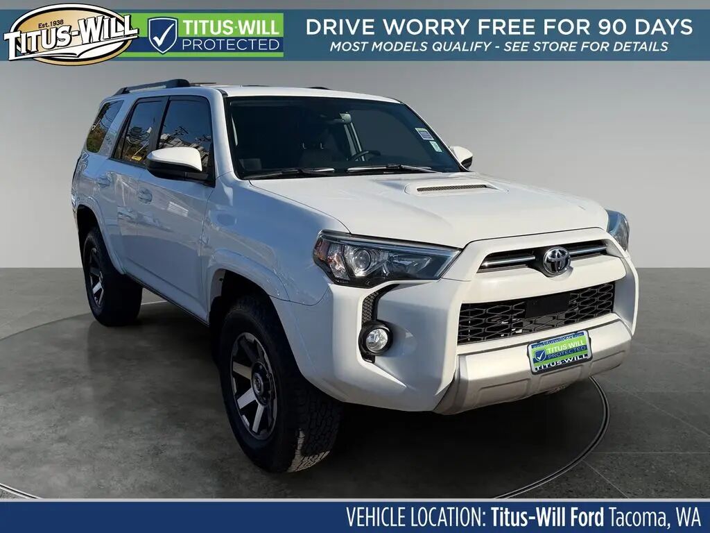 2020 Toyota 4Runner SR5 — photo 1 of 40