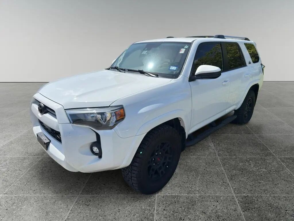 2022 Toyota 4Runner SR5 — photo 1 of 28