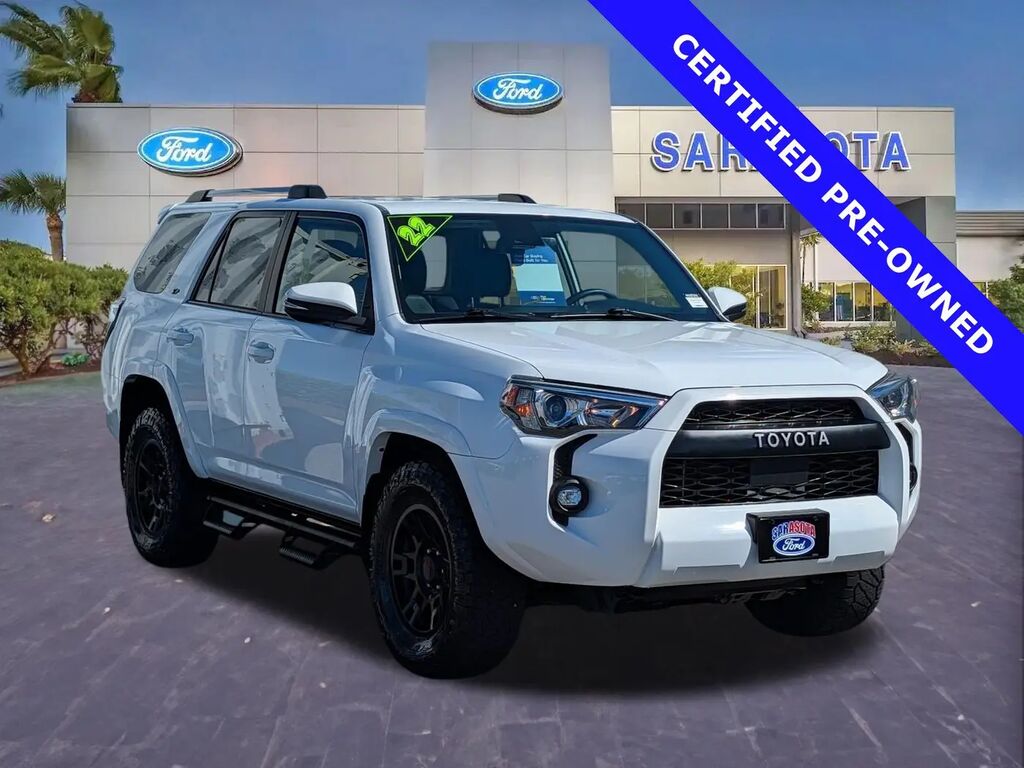 2022 Toyota 4Runner SR5 Premium — photo 1 of 13