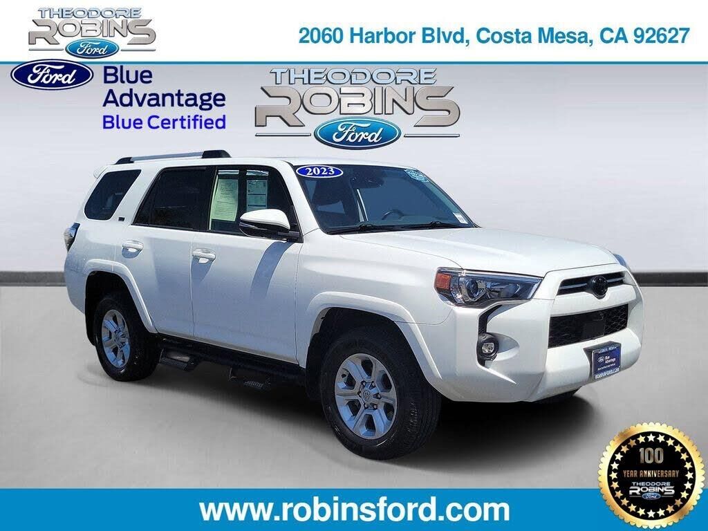 2023 Toyota 4Runner SR5 Premium — photo 1 of 2