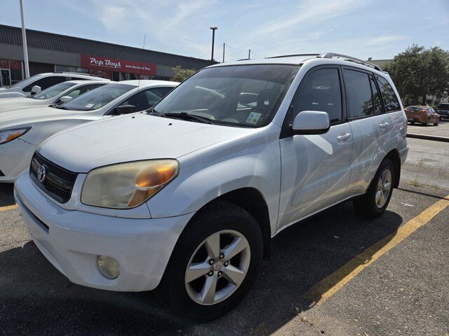 2005 Toyota RAV4 Base — photo 1 of 3