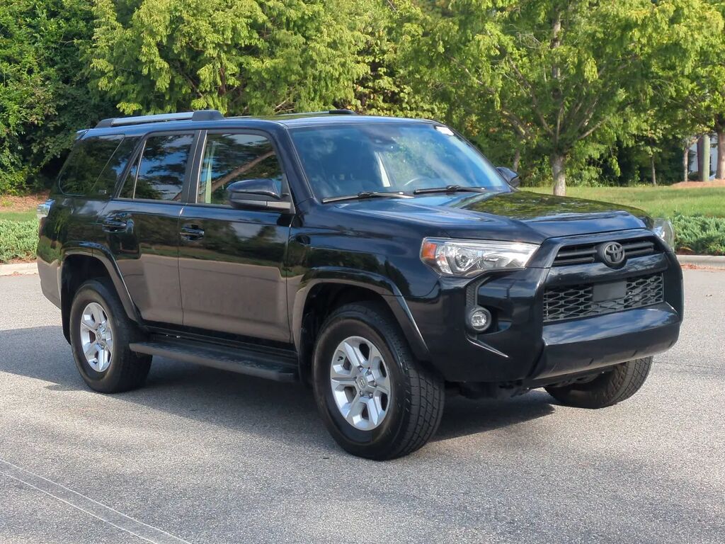 2022 Toyota 4Runner SR5 — photo 1 of 13