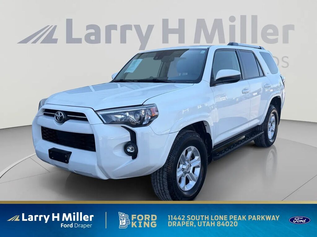 2021 Toyota 4Runner SR5 — photo 1 of 13