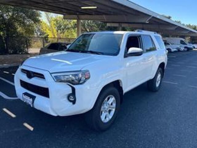 2023 Toyota 4Runner SR5 — photo 1 of 38