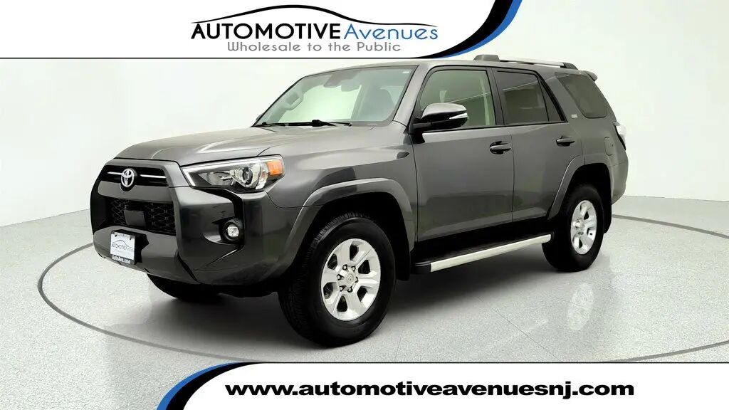 2023 Toyota 4Runner SR5 Premium — photo 1 of 13
