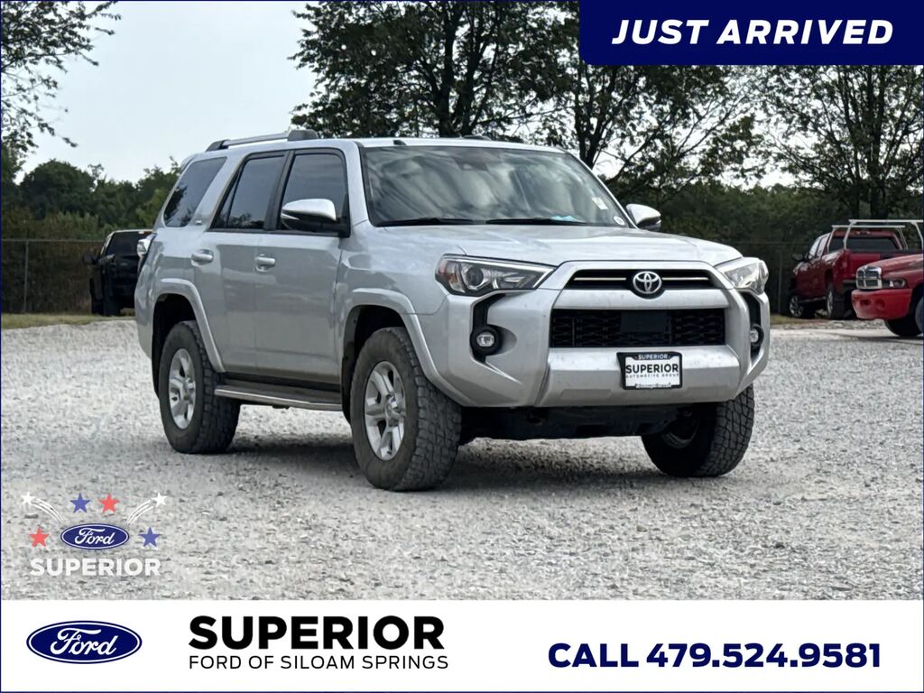 2024 Toyota 4Runner SR5 Premium — photo 1 of 30