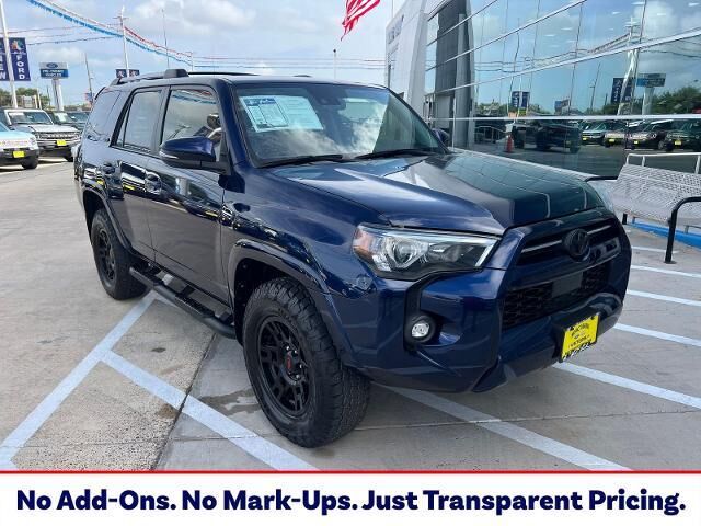 2022 Toyota 4Runner SR5 Premium — photo 1 of 13