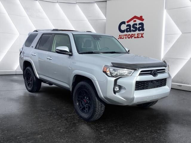 2023 Toyota 4Runner SR5 Premium — photo 1 of 26