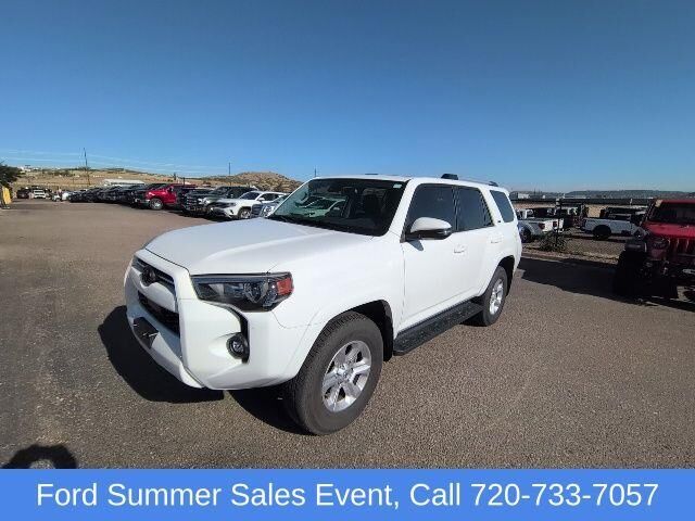 2024 Toyota 4Runner SR5 Premium — photo 1 of 1