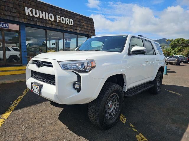 2022 Toyota 4Runner SR5 Premium — photo 1 of 25