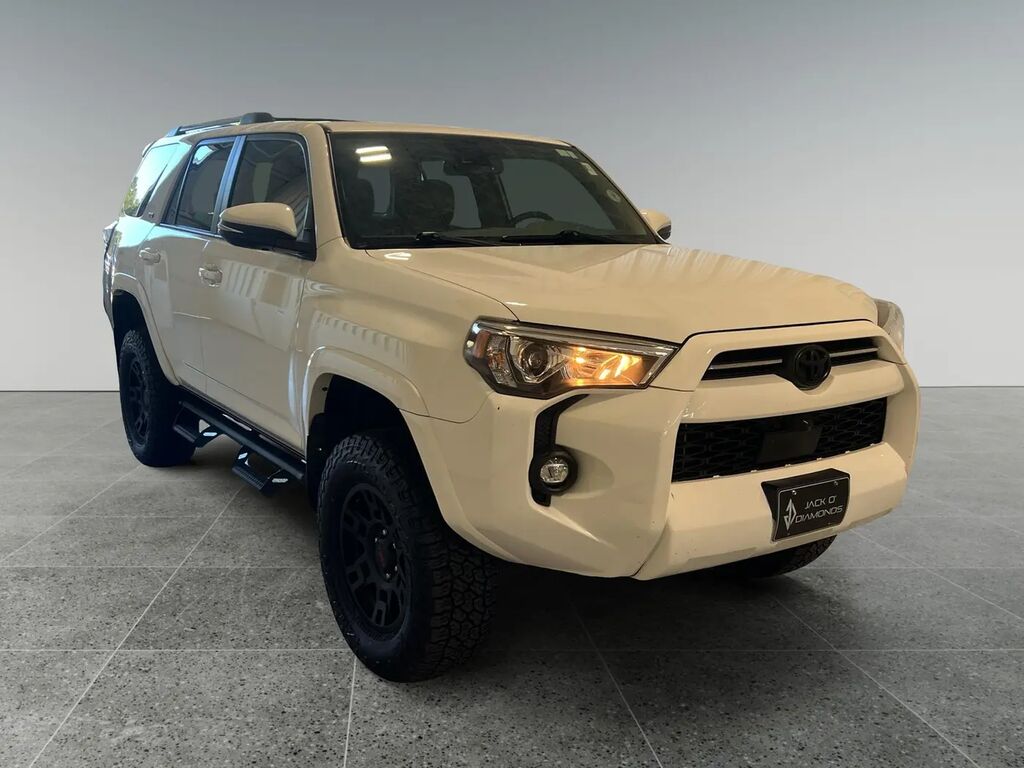 2023 Toyota 4Runner SR5 Premium — photo 1 of 13