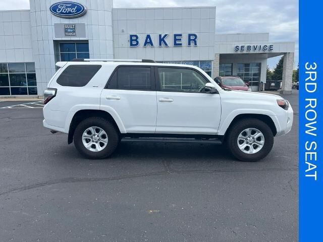 2023 Toyota 4Runner SR5 Premium — photo 1 of 13