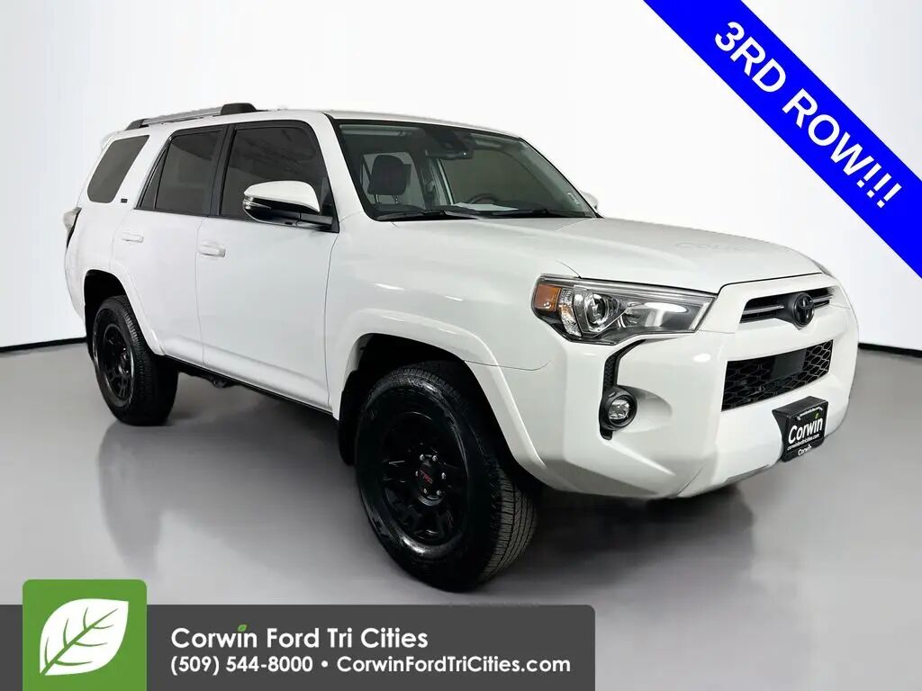 2024 Toyota 4Runner SR5 Premium — photo 1 of 26