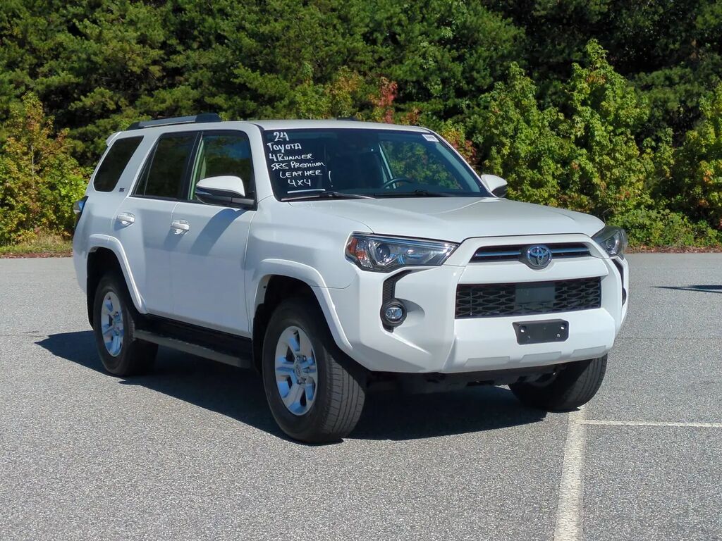 2024 Toyota 4Runner SR5 Premium — photo 1 of 13