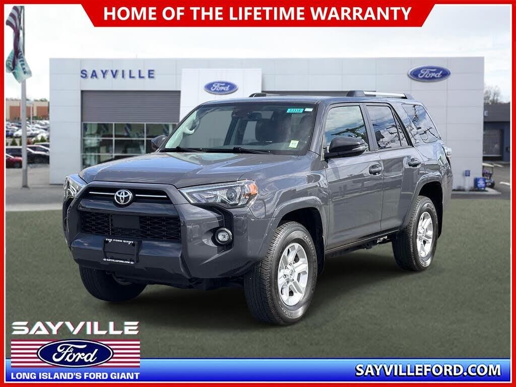 2024 Toyota 4Runner SR5 Premium — photo 1 of 15
