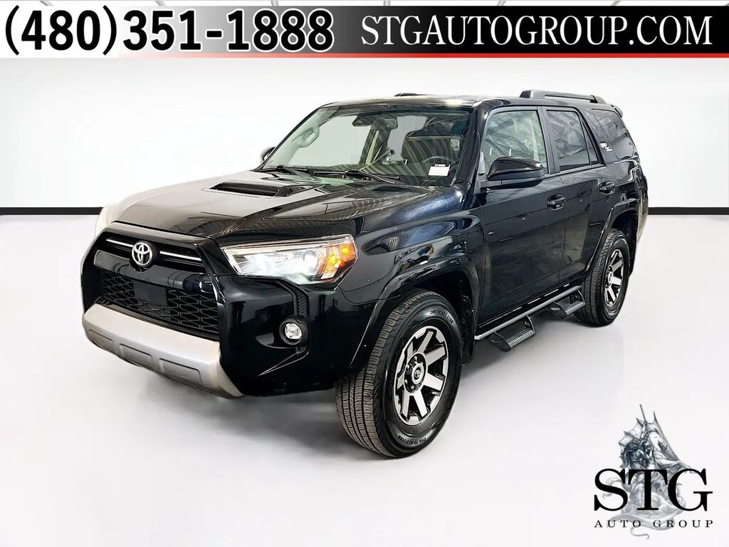 2022 Toyota 4Runner TRD Off-Road — photo 1 of 13