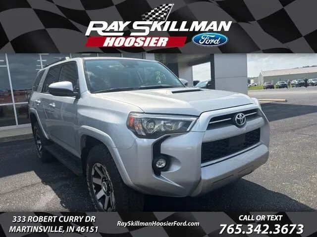 2024 Toyota 4Runner TRD Off-Road — photo 1 of 25