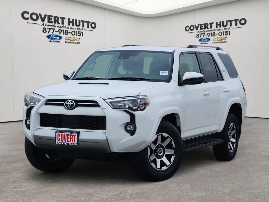 2022 Toyota 4Runner TRD Off-Road — photo 1 of 13