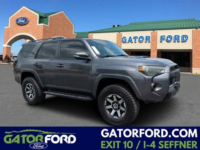 2022 Toyota 4Runner TRD Off-Road Premium — photo 1 of 13