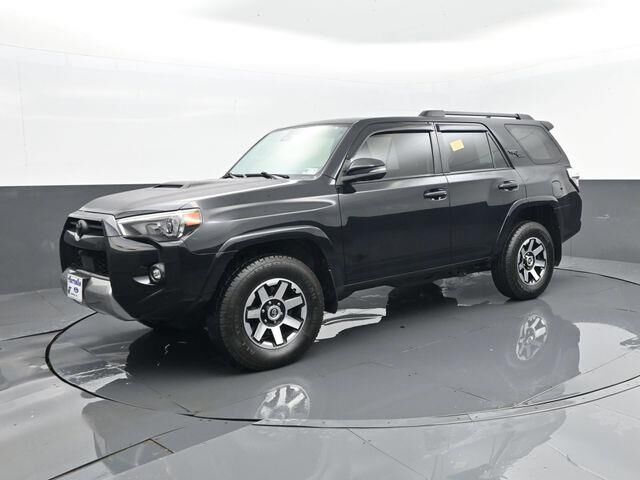 2022 Toyota 4Runner TRD Off-Road Premium — photo 1 of 39