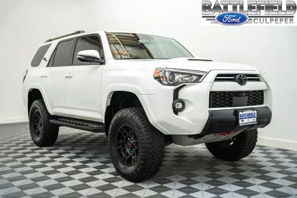 2022 Toyota 4Runner TRD Off-Road Premium — photo 1 of 13