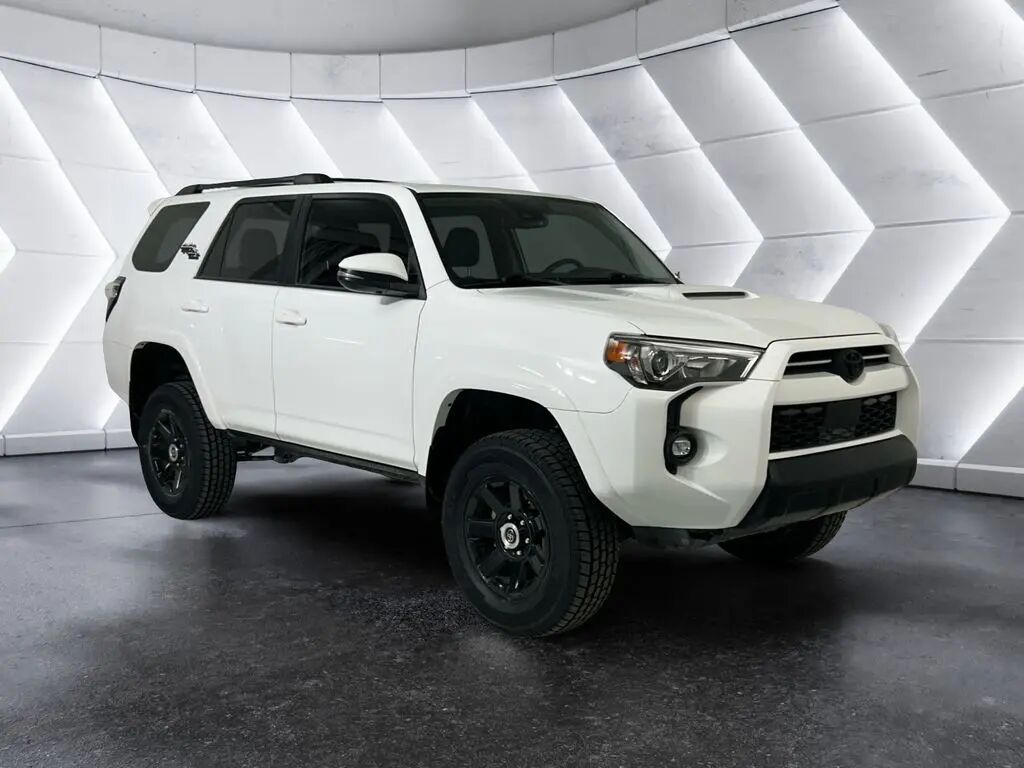 2022 Toyota 4Runner TRD Off-Road Premium — photo 1 of 26