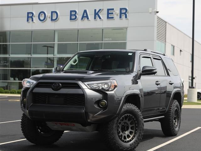 2023 Toyota 4Runner TRD Off-Road — photo 1 of 13