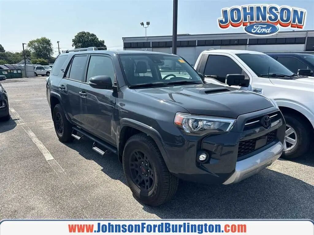 2024 Toyota 4Runner TRD Off-Road — photo 1 of 11